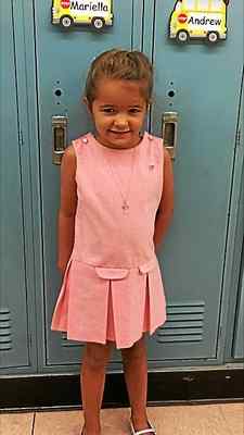 TheOaklandPress's tweet photo. Girl wears grandmother’s dress to #firstdayofschool2016 https://t.co/MWpzr2u77K https://t.co/yxemGOPbJF