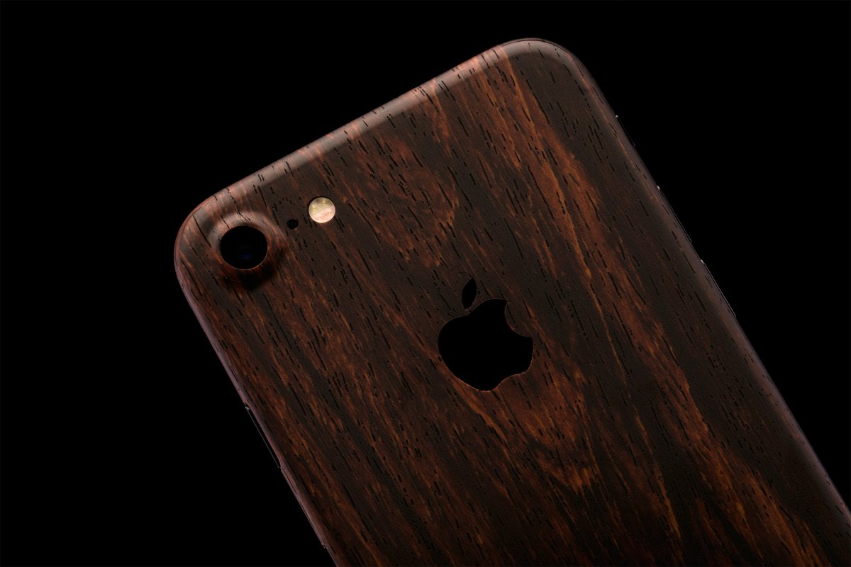 dbrand's tweet photo. Congrats to our first iPhone 7 winner - @DanielOrWhat. Check your DM! https://t.co/MOorSKFpSt