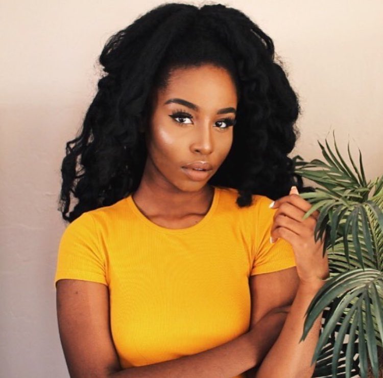 therachelrabbit's tweet photo. Black girls in mustard: a look. https://t.co/aUcRmN3b7t