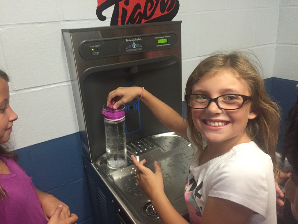 lasala_angie's tweet photo. So excited to tryout the new water fountain. Love the water bottle feature. @RaymoreTigers https://t.co/pdBAouzkPk