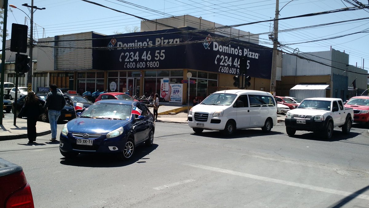 PrensaCalama's tweet photo. #Calama Atención conductores: Semáforo apagado en Granaderos con Vicuña Mackenna ¡Precaución! https://t.co/iatKN6oLNi
