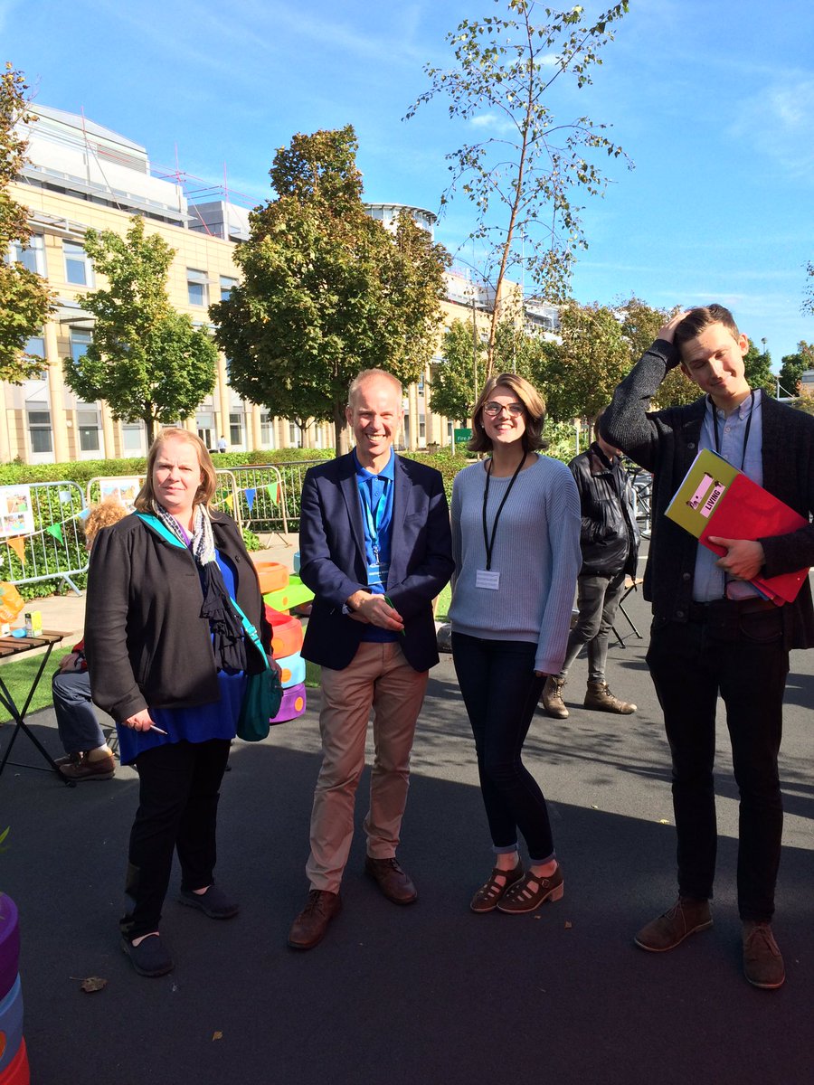 LStreetsScot's tweet photo. Thanks 2 @scotgov sustainable transport team for joining us on a mini-street audit at Victoria Quay HQ for #worldcarfreeday #sunshineinleith https://t.co/OctSpqX23e