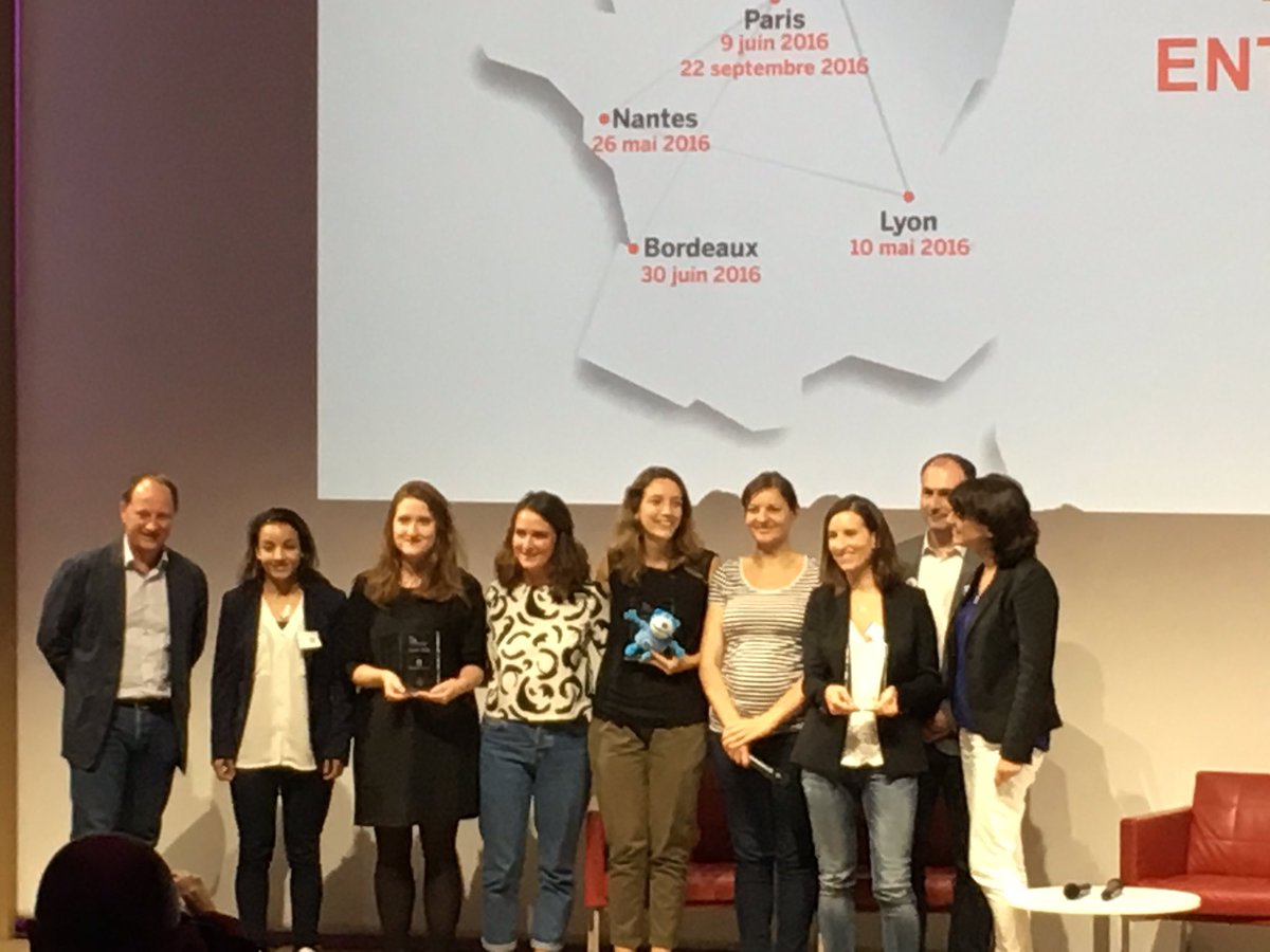 Digitaly_FR's tweet photo. #BeABoss2016 : photo finale des vainqueurs ! Bravo à toutes les candidates et tous les projets #EntrepreneurE #StartUp https://t.co/g9eE5fcxlq