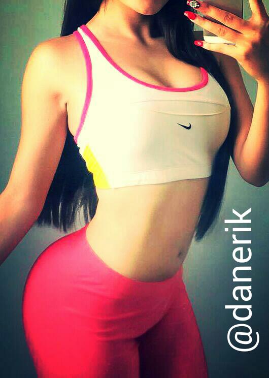 grupoloera1's tweet photo. Hola a los más lindos seguidores de Twitter y a todas las parejas amigas,los amo....!!! Rt. https://t.co/lVhGCfecYs