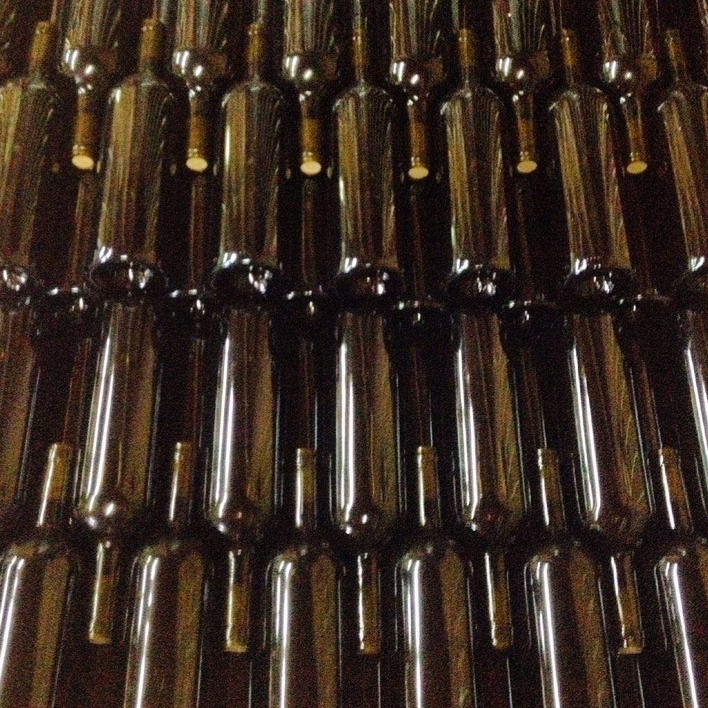 Priorat wine shots

#Priorat #gratallops #winetour #winetime #Catalunyaexperience #touringfriend #usa #bottle #barcelona #morning #vip #tbt