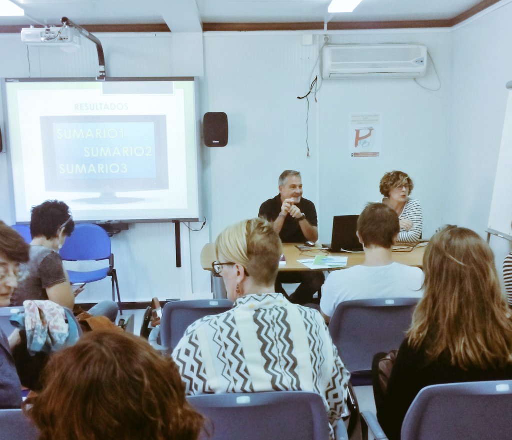 Sanvicenteirun's tweet photo. Presentado junto a alumnos de #svp4dbh los #proyectos de comunicación en el berritzegune de Irun en las #jornadaspedagógicas del #bidasoa https://t.co/PhFoVESmXx