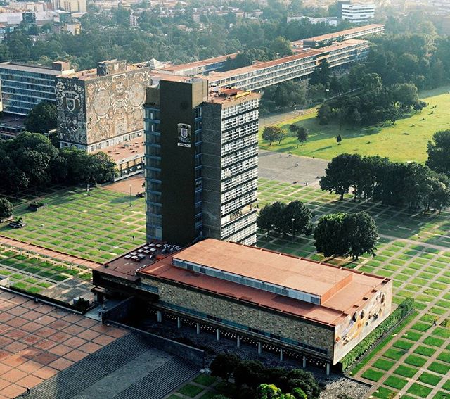 UNAM_MX's tweet photo. #Orgullo es pertenecer a la #UNAM a 106 años de la inauguración de la Universidad Nacional de México. ¡Goya! #FB https://t.co/pjyuIWLbrd