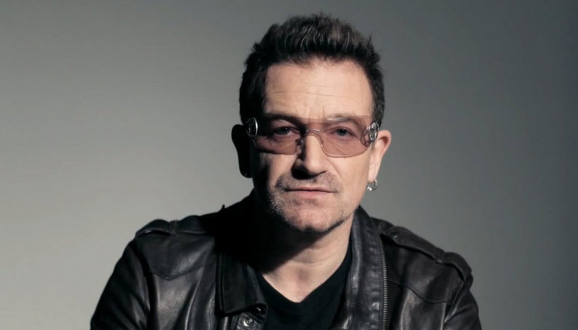 RollingStoneMX's tweet photo. Bono se une a los miles de artistas que se oponen a Donald Trump. Mira sus declaraciones aquí: https://t.co/QAyJkXGnQs https://t.co/fgtacoYrev