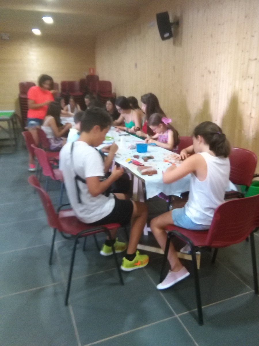 ChildSmileAnima's tweet photo. Actividades con los más pequeños y los mayores de @TornadizosDeAv . Gracias por confiar siempre en nosotros #QUENOTELOCUENTEN #CHILDSMILE https://t.co/kUHPKpJla2