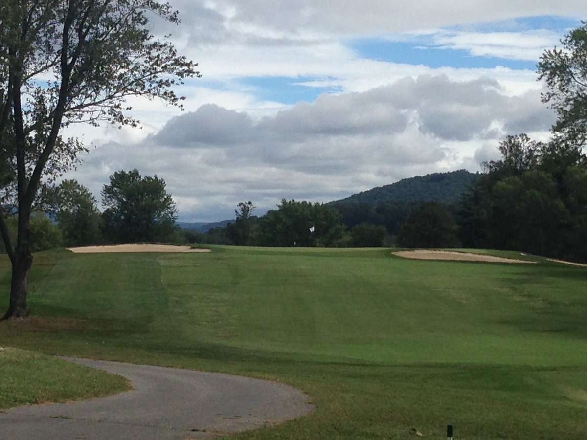 EMEllsworth's tweet image. With the @Advanced_Data Team defending our title. #champs