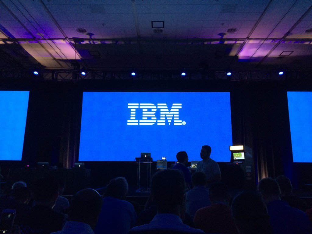 bazza_ni's tweet image. @Version1Tweets #JavaOne2016 Java community keynote #makejavagreatagain