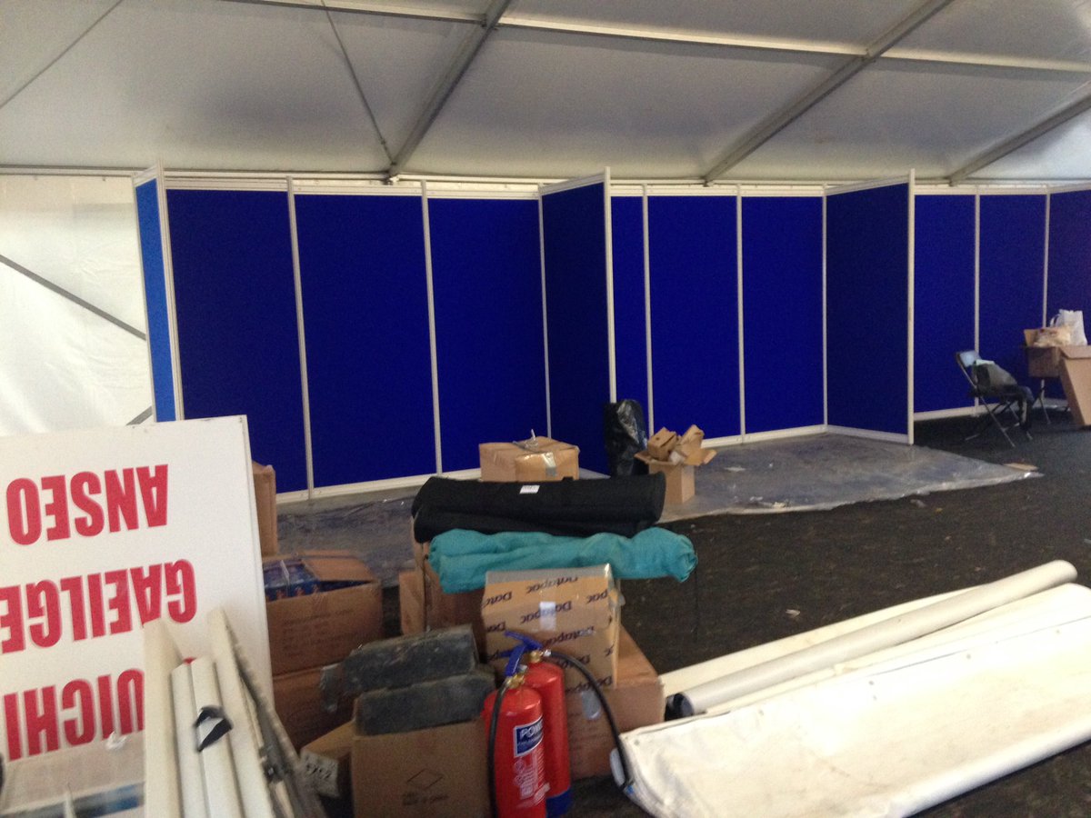 PobalnaG's tweet photo. Tá sé thart ar feadh bliain eile!! Slán gach éinne go  2017 #Ploughing16 @NPAIE @CnaG @colaisteuisce @ForasnaGaeilge @GaelLinn @GlornanGael https://t.co/Q0tggbOjxc