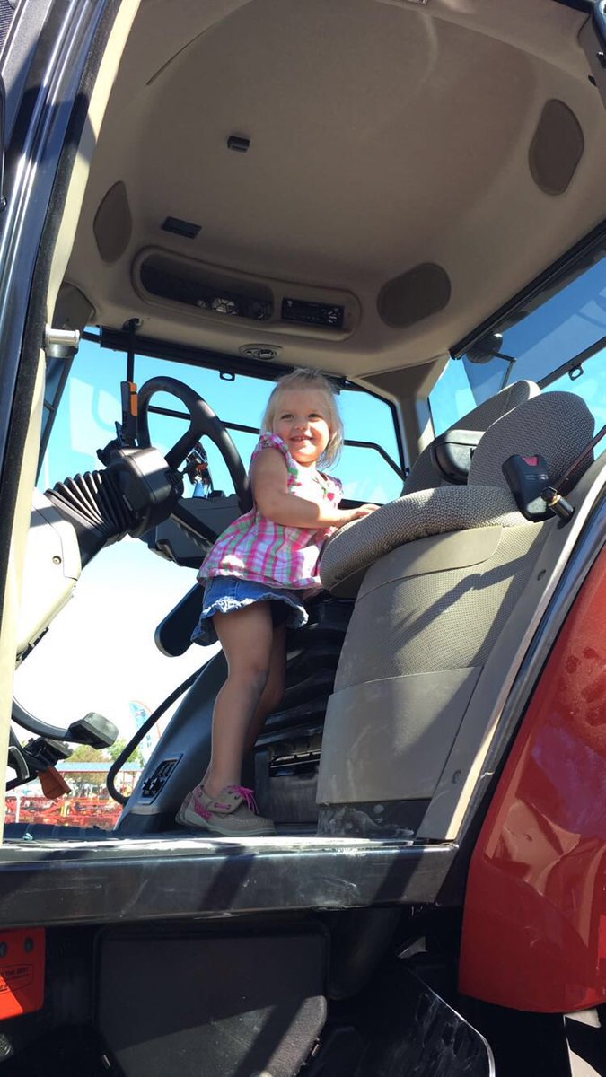 tcunningham10's tweet photo. "Red Tractor, Mom" We'll be keeping this a secret since it was just us at #FSR16 🙈 😂
#werungreen @Case_IH #myfsr https://t.co/cX5olUSvF9