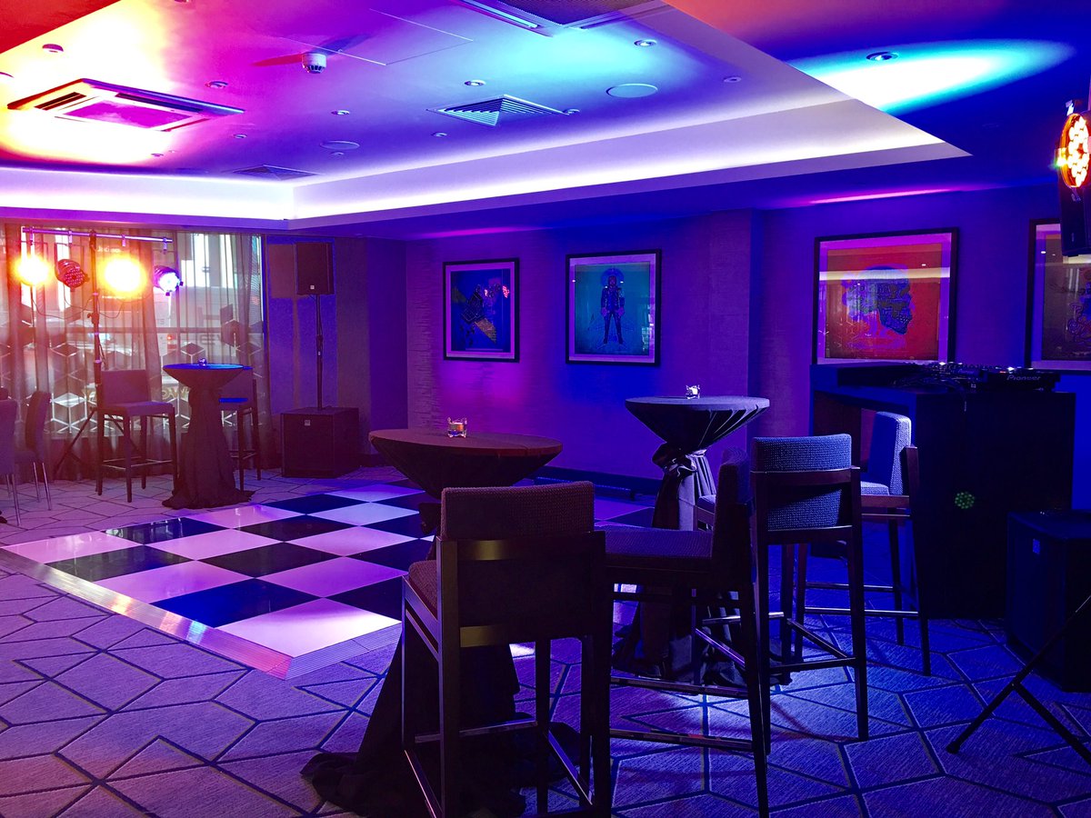 radiochelsea's tweet photo. 30mins until Mcr sees the new #WorkPlay area @ManchesterMal 
Very exciting!#MALLIFE https://t.co/nZFqNAzrXd