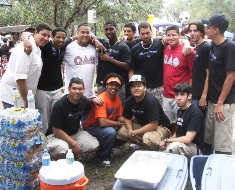 UFODPhi's tweet photo. A little #TBT action to the Men of Vision interest group 8 years ago. Throwback to gold chains, orange visors, and brotherhood. https://t.co/6Xfxqn6fcE