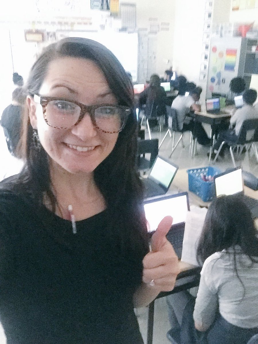mskachelski's tweet photo. Loving my #21stcenturyclassroom! #googleclassroom #kahootit #lifelonglearners https://t.co/cW3P051lf3