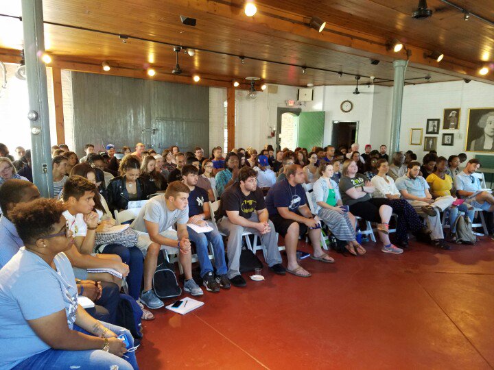 jmercan's tweet photo. Great turnout for #ConstitutionDay2016 @libertyhallkean @KeanHistory @KeanDeanCHSS https://t.co/5oQ53D3HSV