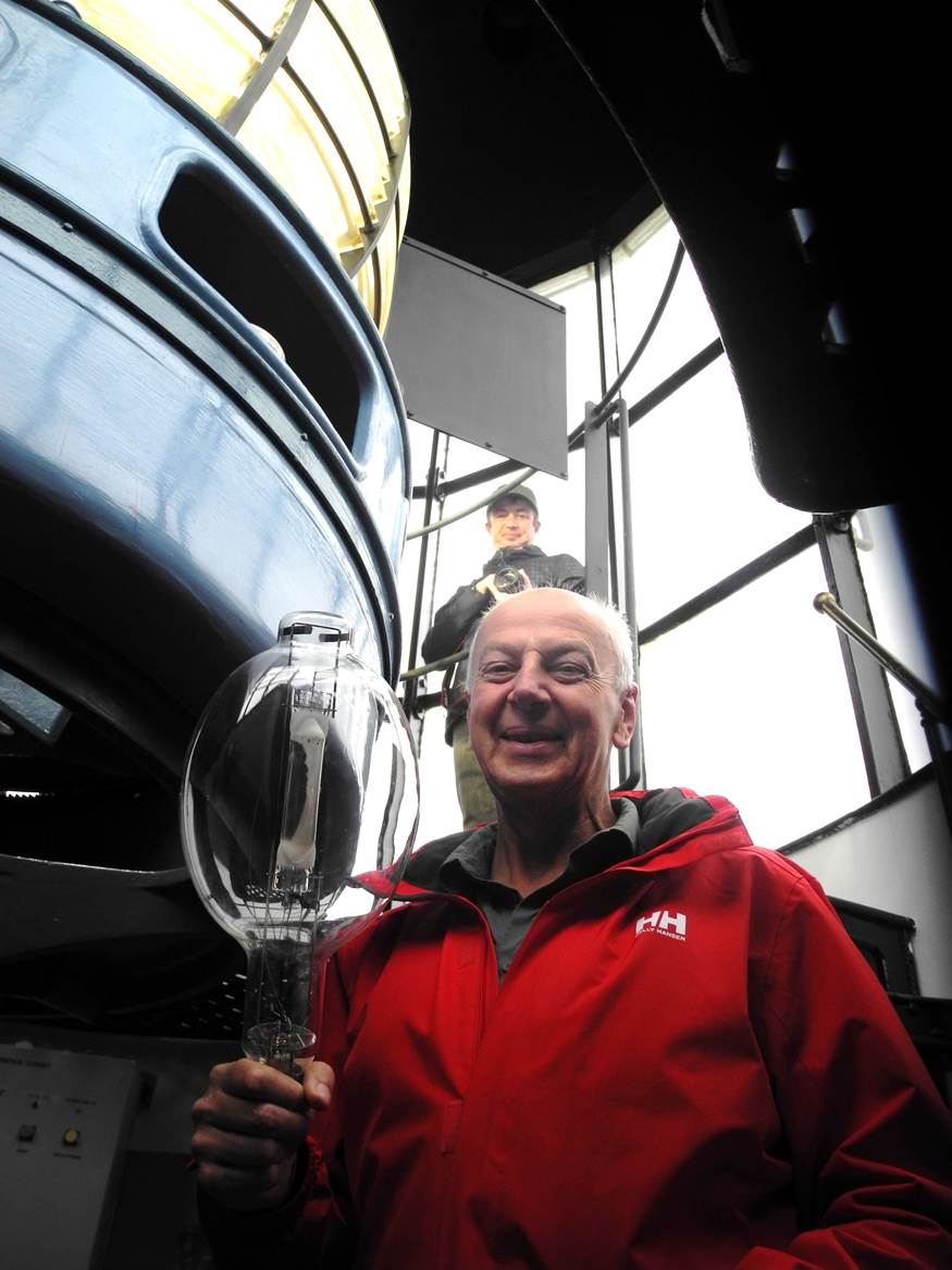 Great Lighthouses of Ireland (@gtlighthouses) on Twitter photo Light-Bulb Moment! <a href="/bobbykerr/">Bobby Kerr</a> pictured at Wicklow Head Lighthouse. Find out more on this unique lighthouse here: greatlighthouses.com/lighthouses/wi… Light-Bulb Moment! <a href="/bobbykerr/">Bobby Kerr</a> pictured at Wicklow Head Lighthouse. Find out more on this unique lighthouse here: greatlighthouses.com/lighthouses/wi…
