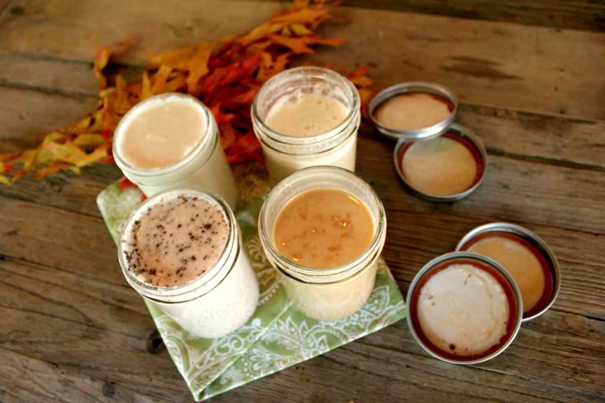 peta's tweet photo. It's officially fall, so put the season in your coffee! https://t.co/4RemQwR57N #FirstDayofFall https://t.co/NWPP0OCjM4