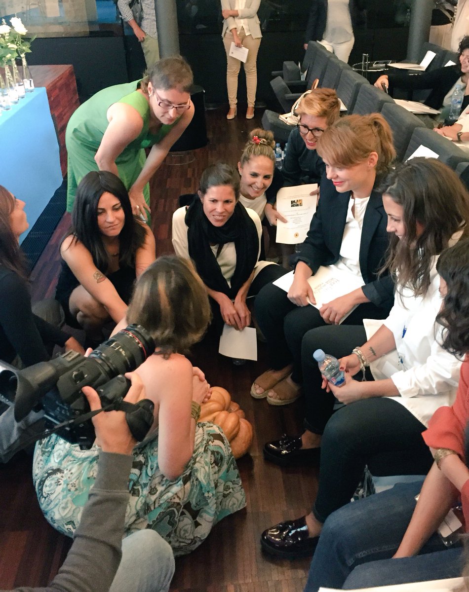 Nervios finales entre las finalistas de la segunda edición de #eresimpulso de <a href="/AguaFontVella/">Font Vella</a> para las mujeres emprendedoras con causa