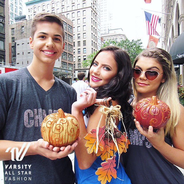 Happy first day of Fall from #TeamVarsity!🍂🎃