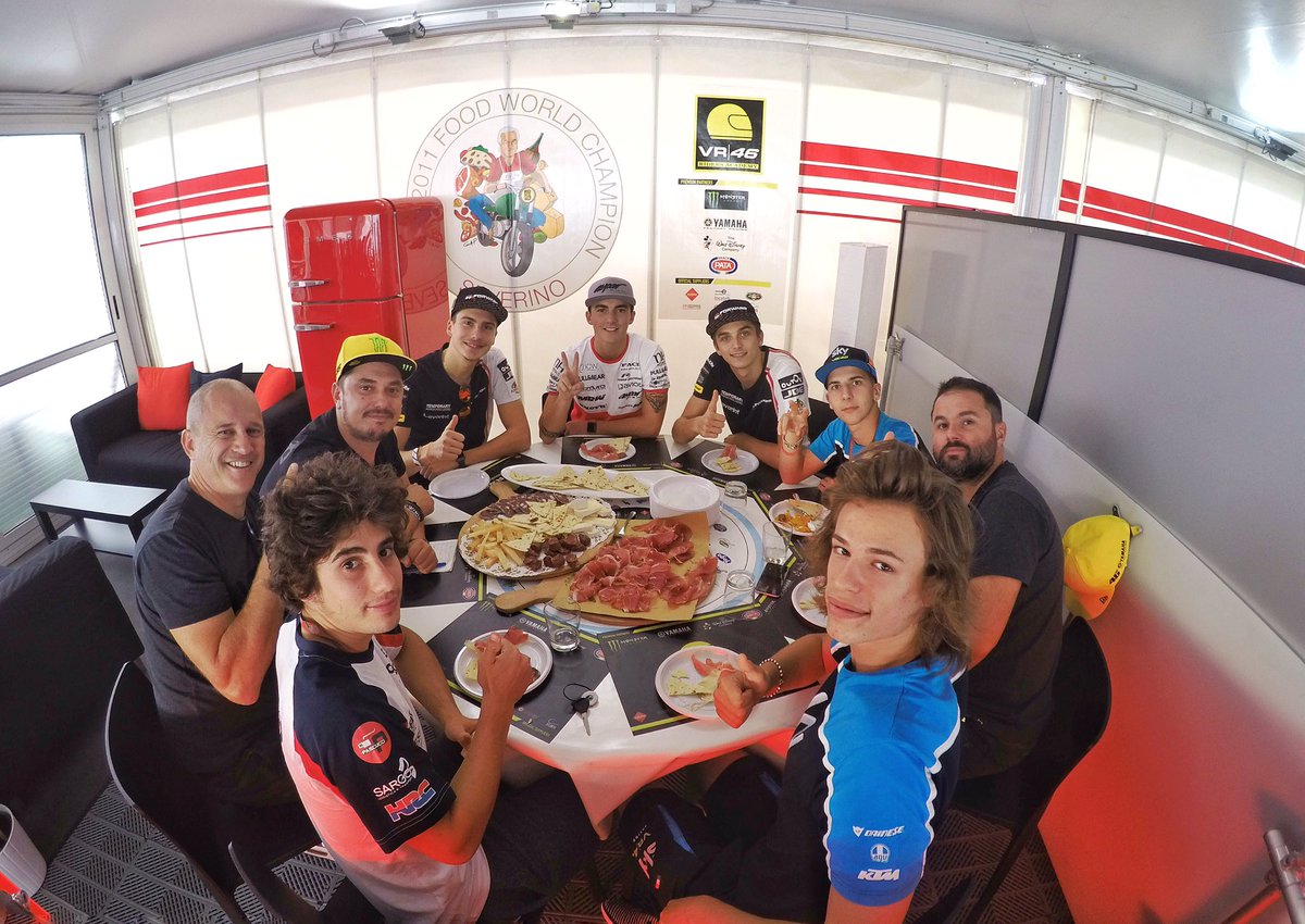 Here we are 💪🏻😁👍🏻!
#AragonGP 👊🏻