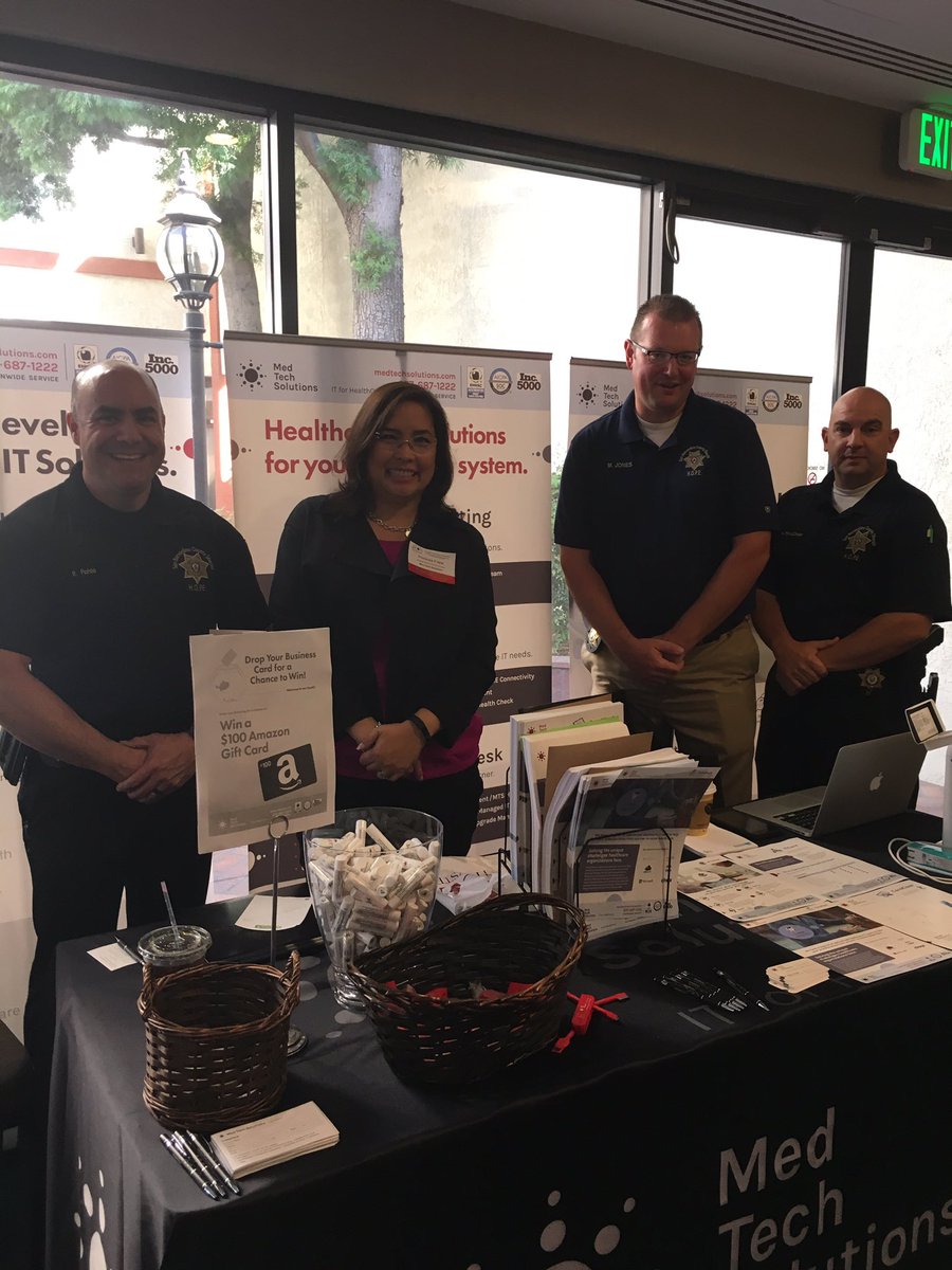 preciosafrank's tweet photo. #sanbernardinosheriff #sanbernardinocommunityclinic #TransformCareIE2016 https://t.co/AB1t5OuBf4