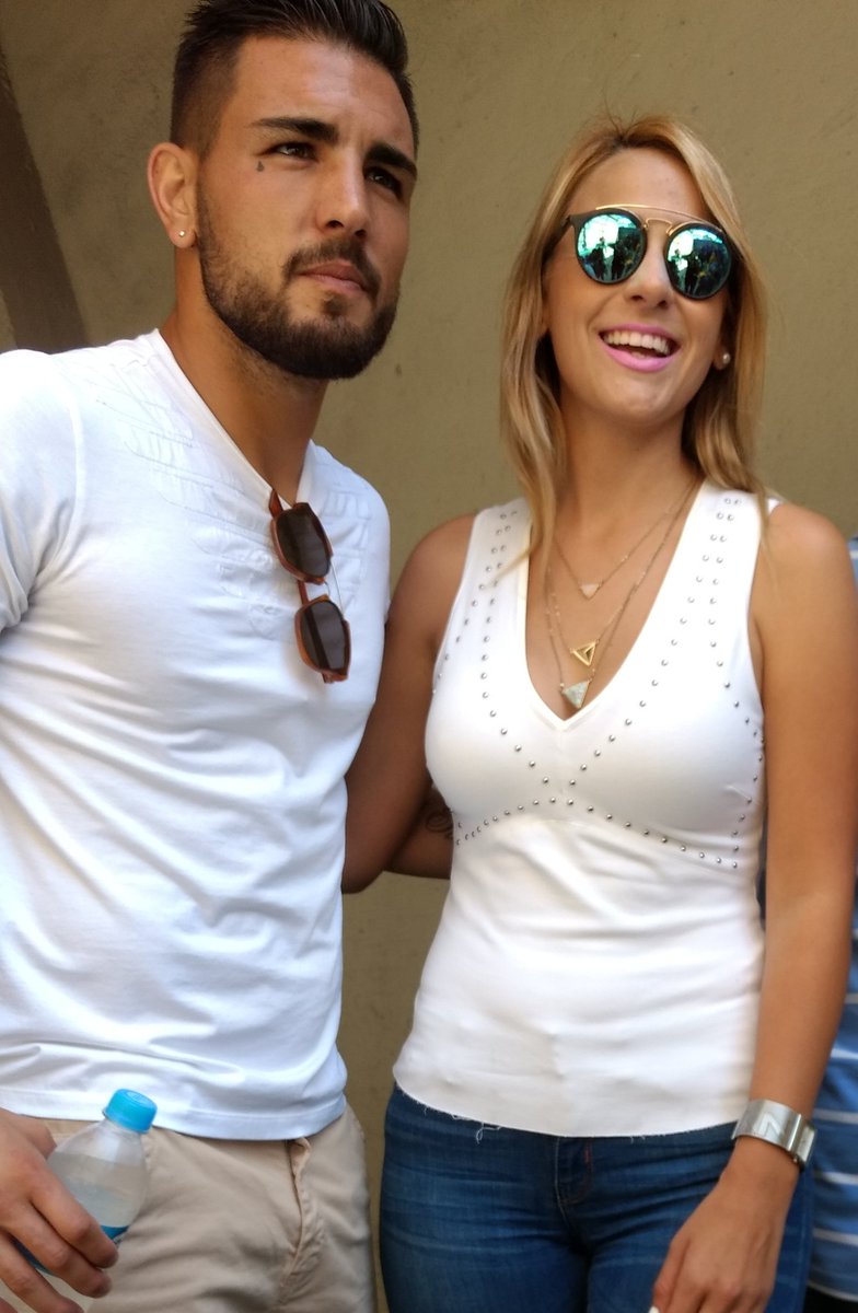 Admiradora regia Tigre <a href="/paola_yves/">Paola Yves</a> apoyando a <a href="/TigresOficial/">Club Tigres 🐯</a> <a href="/estoenlinea/">Esto en Línea</a>