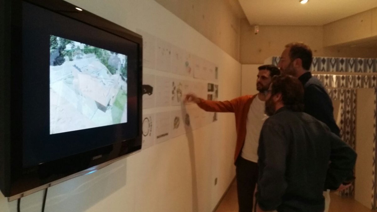 esbaluardmuseu's tweet photo. Ara mateix, anàlisi del projecte de #Preformatting sobre #EsJonquet #gentrificació https://t.co/Aiw422No2y