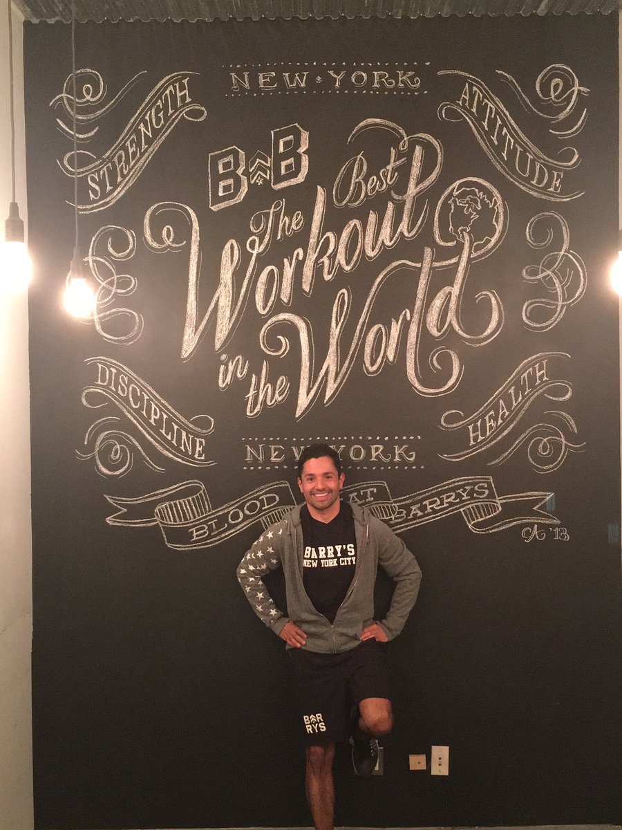 harcules30's tweet photo. Stylish & cozy Fall #barrysbootcamp #militarycollection! #buyitatbarrys in studios or online before it's gone! https://t.co/gXdAQ3BPIo https://t.co/DhAi5IiyUP
