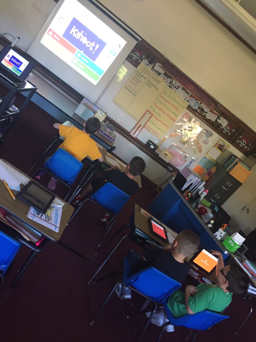 MrsSwal's tweet photo. Using #Kahoot to review for our Math test. #StudyingIsFun @FSDVikings @WalshVikings https://t.co/HGT0kvmj5H
