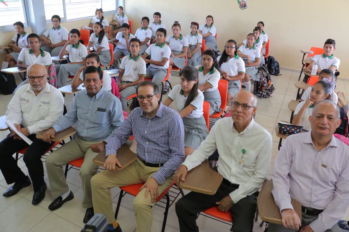 nachoperaltacol's tweet photo. Con estas 4 aulas didácticas en secundaria, fortalecemos la infraestructura educativa en nuestro estado.

¡Seguimos trabajando por Colima! https://t.co/ZeeK1TfVor