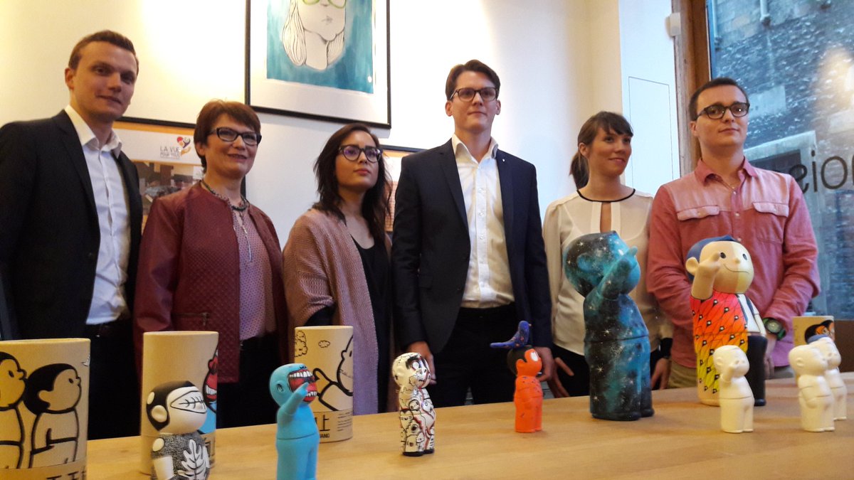 VilledeReims's tweet photo. Lancement de la vente solidaire #TTXSByun, en faveur de l'association Rémoise #LaVuePourTous ! #Reims https://t.co/lQz30AdT9O