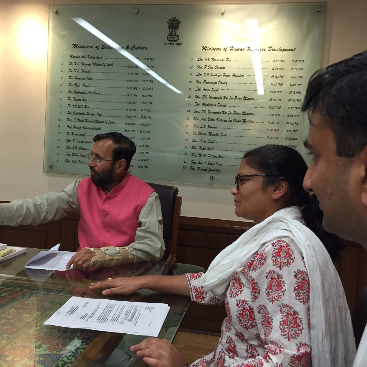 KevinMTOI's tweet photo. @sushmitadevmp meets @PrakashJavdekar @HRDMinistry discuss #spotround. To file PILA @SC 2 fill seats. https://t.co/yKJH5DzT5V
