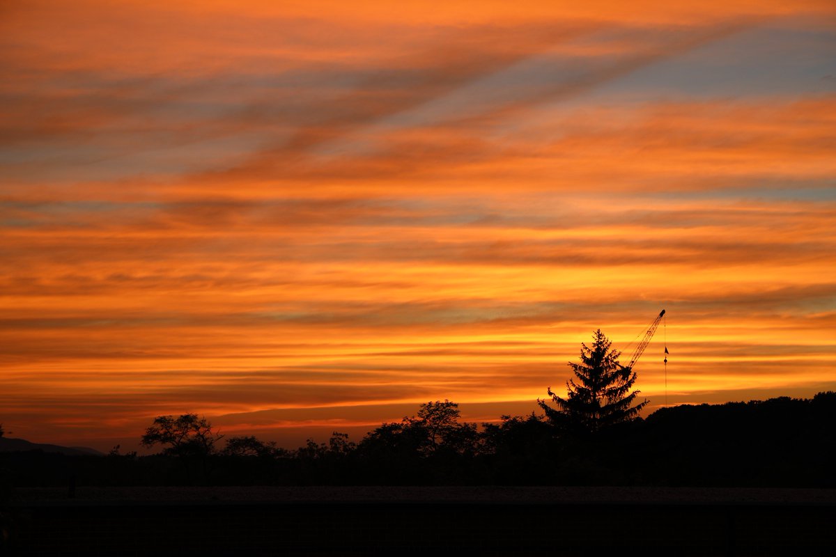 venture_studios's tweet photo. Messiah College sunset always looking good. https://t.co/SeSy94PTbP