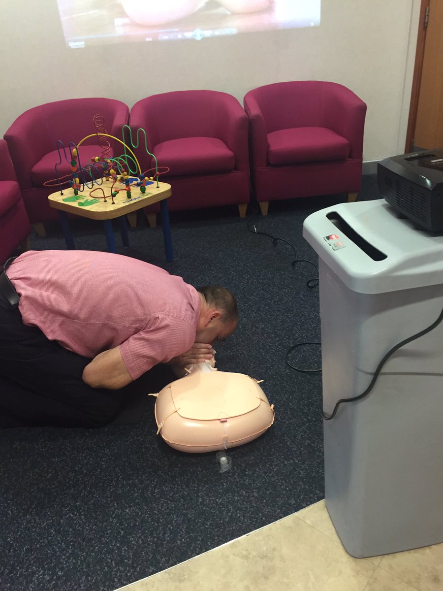 amyhebbs's tweet photo. Great evening in MK learning CPR!!!! Harder than you think!!! 😁💪 @CeciliaMcCart13 @Sajreg @North_NBucks https://t.co/kVke6EuDp9
