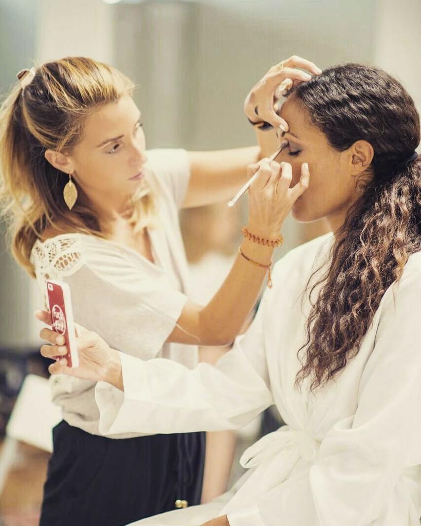 aylin_halman's tweet photo. Me at Work #madisonmodels #munich #makeupartist #gottex #fashionshow #hairsytlist #girls #… https://t.co/N0TSTmVWvr https://t.co/ssweene8WE