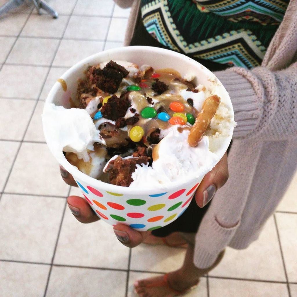 btosalem's tweet photo. Hold on, it's almost Friday! #thirstythursday #frozenyogurt #candytherapy #candyland #salemva #swva #roanoke https://t.co/qKZcoF5pE4