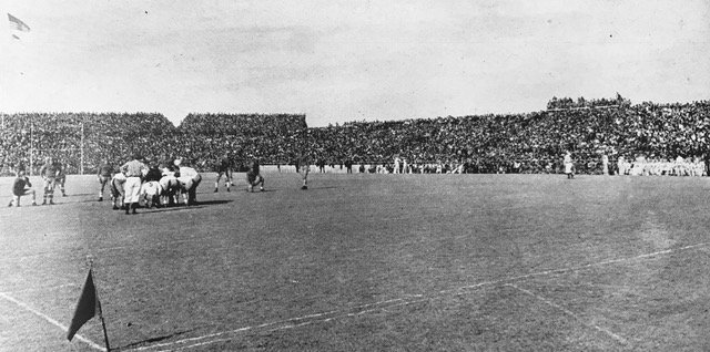TCUMagazine's tweet photo. #TBT to the 1935 "Game of the Century" between TCU and SMU. Frog fans BUILT that platform on the top right. https://t.co/Kw8WsukUaT