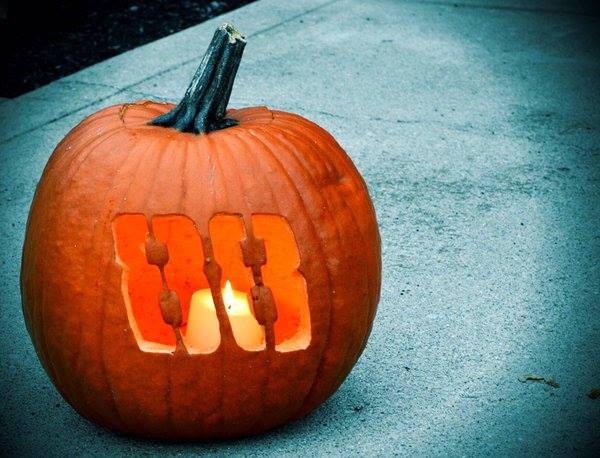 NW_Sports's tweet photo. Happy first day of fall, #JRNation! 🎃  #Hallow88n https://t.co/VOdjcDgiLG