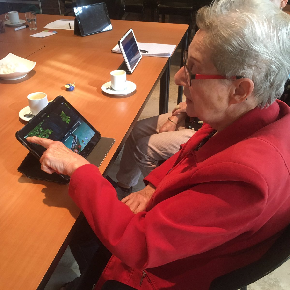 AnneliesLammers's tweet photo. Ouderen niet langer bang om mee te doen #tabletcursus SimpelGo #Veenendaal #vitras https://t.co/n3hzh0QFqt