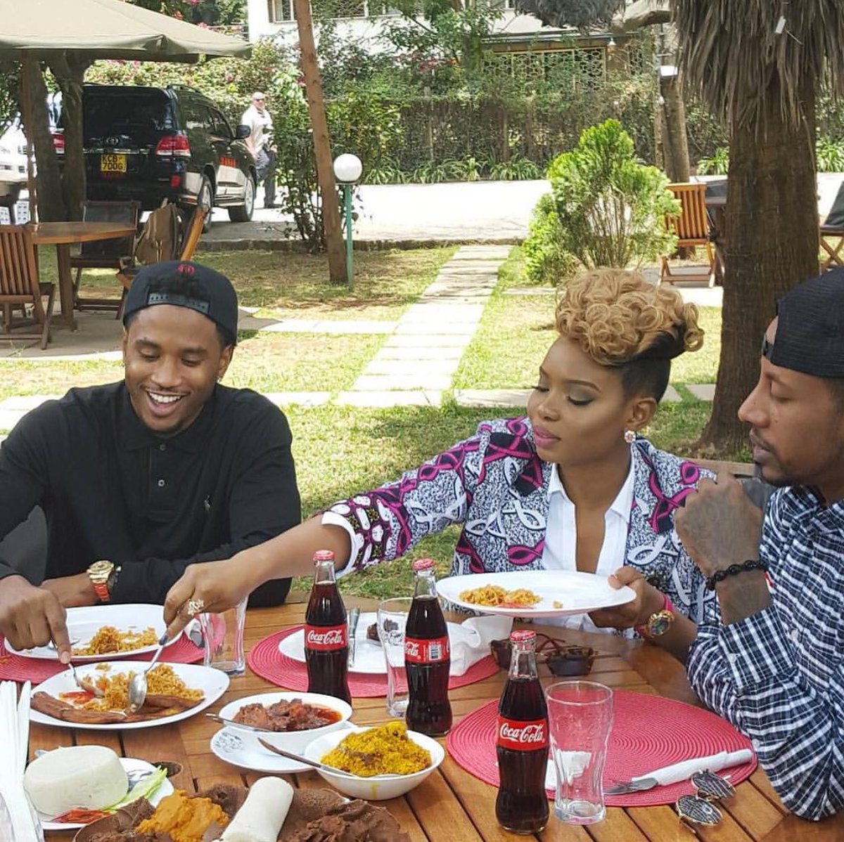HU_ASA's tweet photo. Peep @TreySongz and @yemialadee enjoying some African delicacies. How else have you seen African culture experienced by others? #ASAThursday https://t.co/hEBBzjRZCw