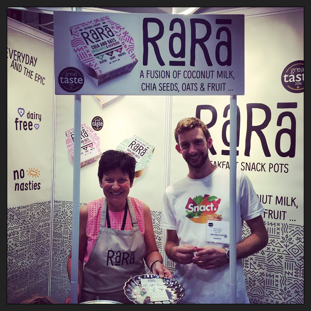 Raratribe's tweet photo. 😀Making new friends at the Lunch! Exhibition😀 @SnactNow #lunch2016 @lunchexhibition https://t.co/m91wcFX0zE
