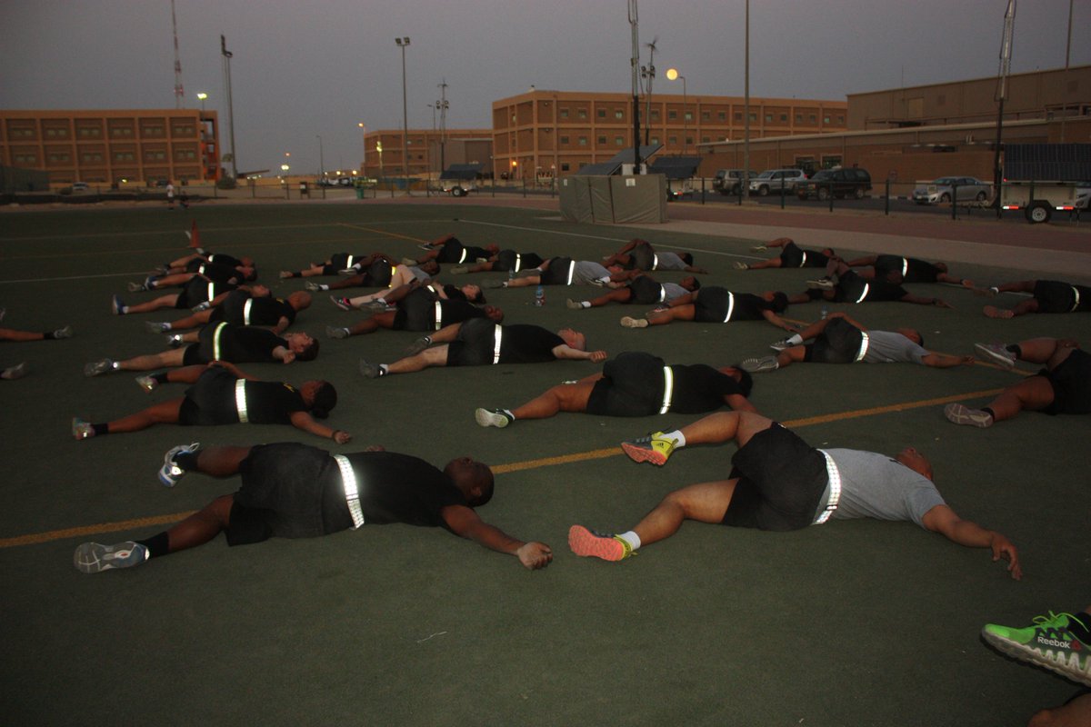 SDDCCSM's tweet photo. #SurfaceWarriors  conducting @Physical Readiness Training and having lunch with @595th Desert KnightsTransBrigade. #ARMYSTRONG https://t.co/BN0EYXyU8R