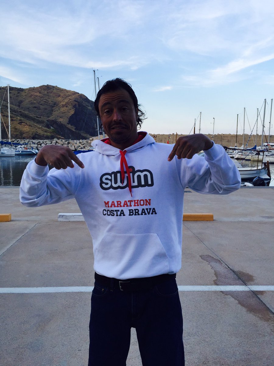 SwimMarathon's tweet photo. This is the SWIMMARATHON MAN Gerard Rútia! @caritasbcn @RevistaOpenSwim @GerardRutia https://t.co/Gx1yjJ0aPX