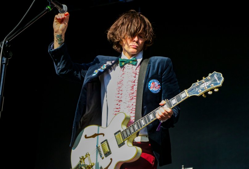 squidooapp's tweet photo. Beach Slang mightily cover Japandroids’  Younger Us #NowPlaying #Covers https://t.co/uWCgC2LQgp https://t.co/aBfh4fz8tO