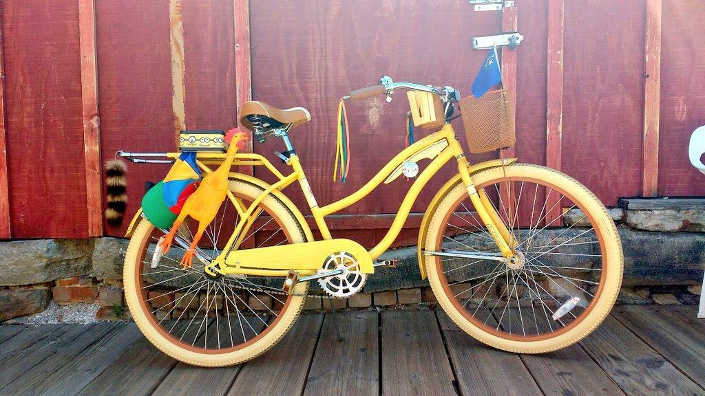 urbanvoicesin's tweet photo. We love this two wheel beauty. Do you 😊

#cycle #commute #usa #loveforcycle #citiesforpeop… https://t.co/Kd5QZdHas6 https://t.co/6fOadZIyF3