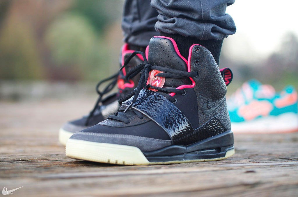 Nike Air Yeezy Blink : TBT live Nike Air Yeezy Blink WATCH