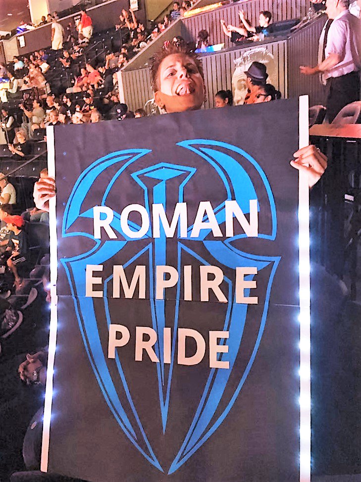 LeeshaNDessy's tweet photo. #Roman #ProudMbrRomanEmp #SgnsUpCheersLoud #COCSunday @WWERomanReigns @romanreigns568 @shady926 @airstream52 https://t.co/tivVdR4ep4