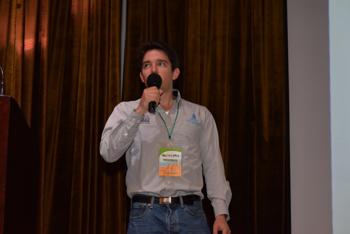 FIAS2017's tweet photo. #FIAS2016

El  Ing. Luis Alonso López Wiley, complemento con el tema "Metodología del trabajo del Riego por Gravedad Tecnificado". https://t.co/dVxfwNHJh4